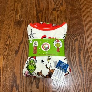❌SOLD❌ Size 6 - Girls Grinch Pajama Set